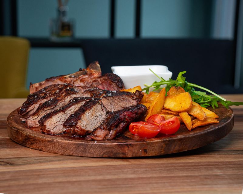 Rozbratna, T-bone i Rib-eye – specijaliteti koji osvajaju u restoranu "Bašta Mala" 1 Rozbratna Reserve