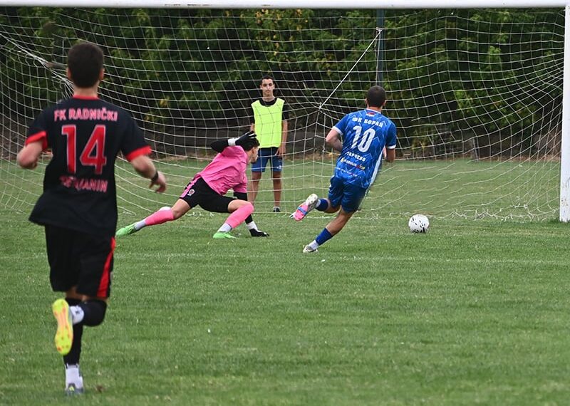Ubedljiv trijumf Borca protiv Radničkog (FOTO) 4 fk radnicki borac starcevo 5